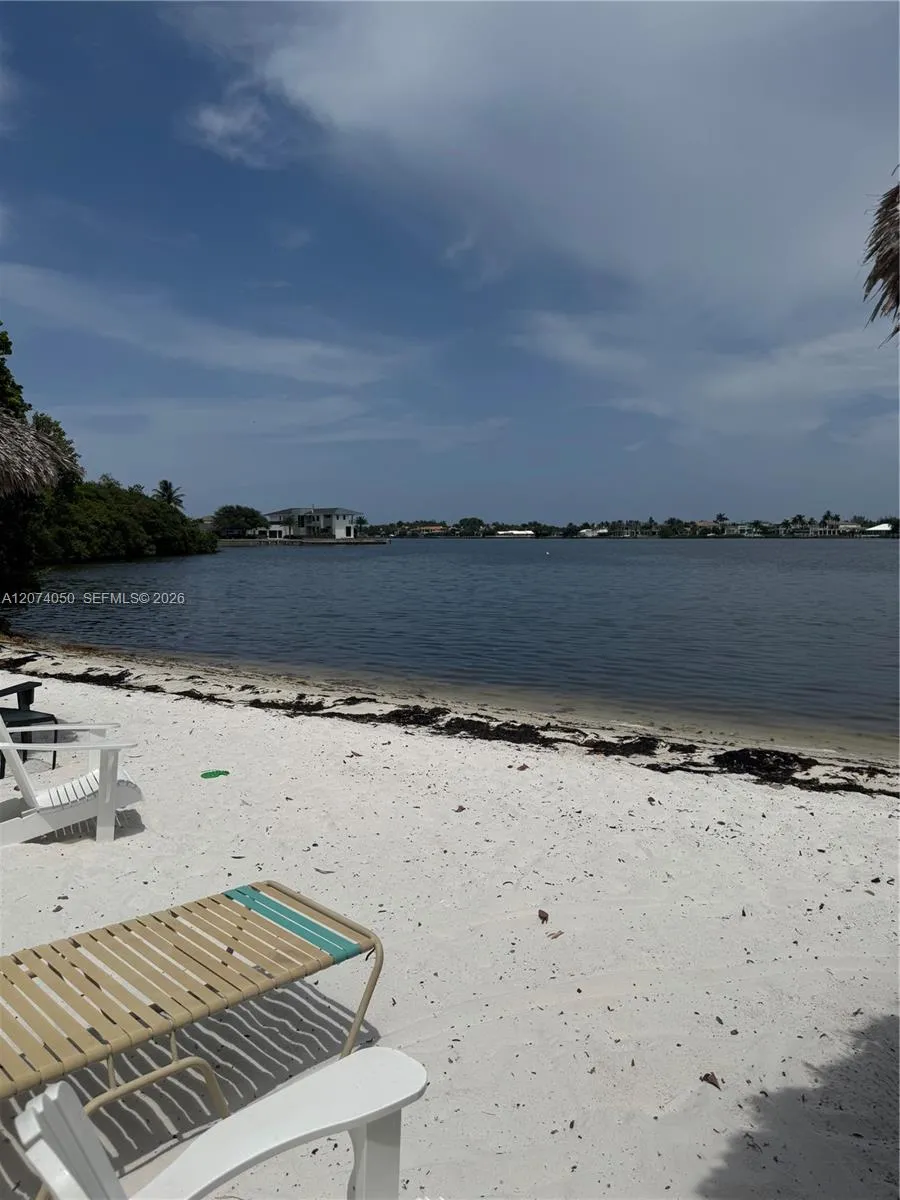 800 Scotia Dr #103 Hypoluxo, FL 33462