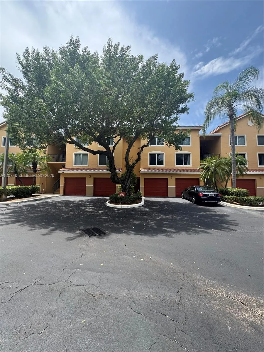 800 Scotia Dr #103 Hypoluxo, FL 33462