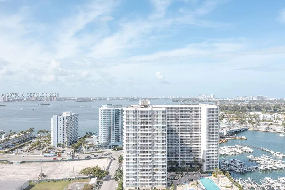 7601 E Treasure Dr #PH206 North Bay Village, FL 33141