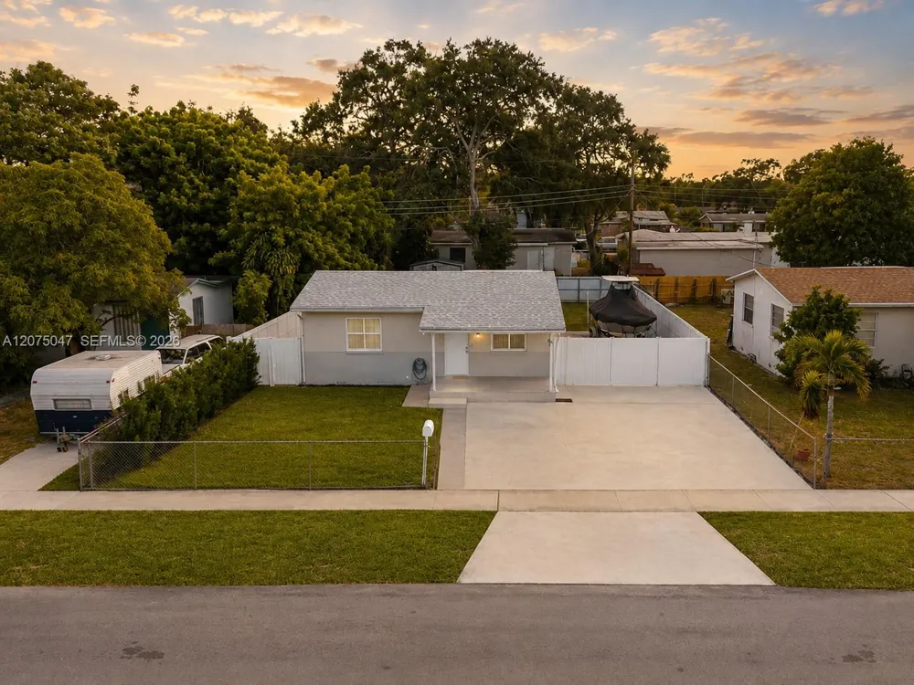 6416 Franklin St Hollywood, FL 33024