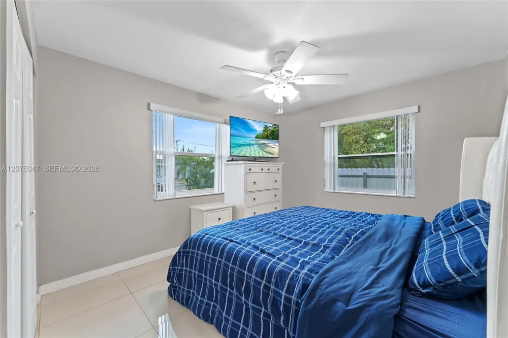 6416 Franklin St Hollywood, FL 33024