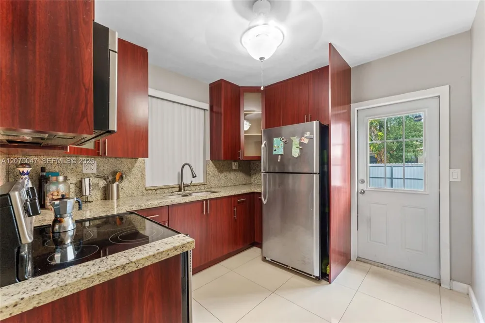6416 Franklin St Hollywood, FL 33024
