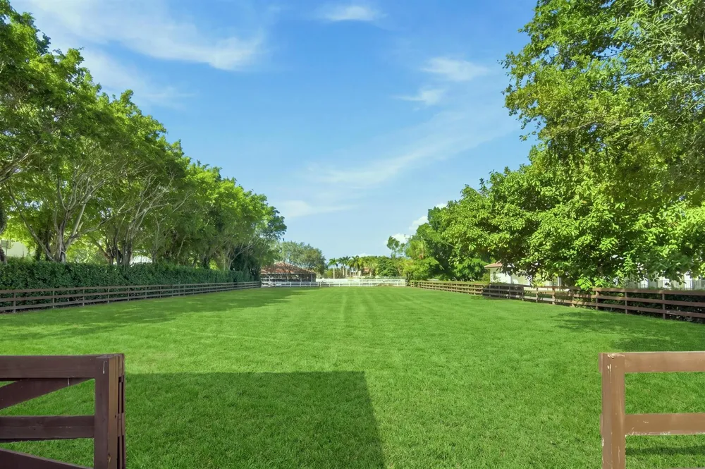 14492 Equestrian Way Wellington, FL 33414