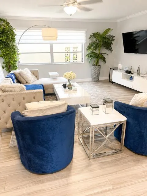 371 SW 8th Street #1A
