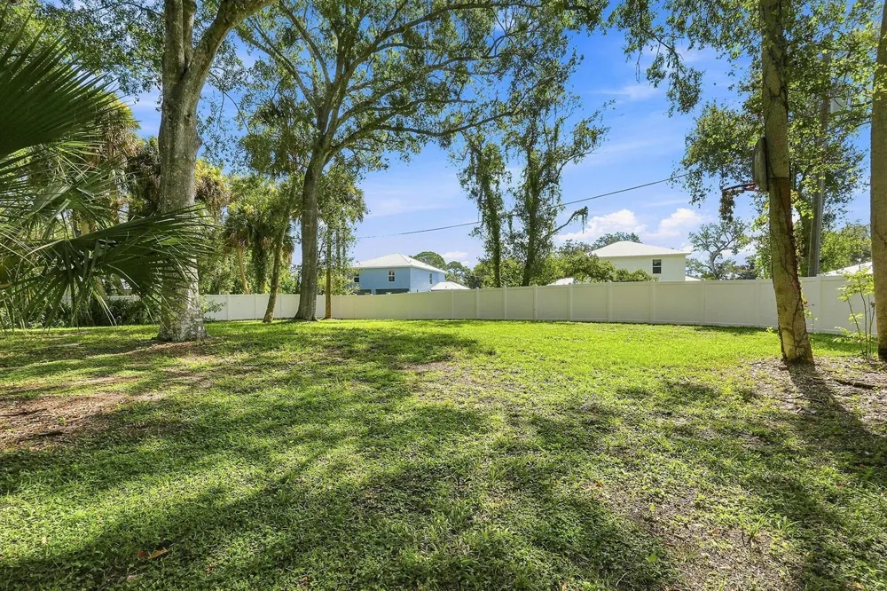 5010 ABACA DRIVE Fort Pierce, FL 34951