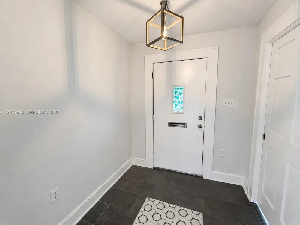 747 WEST STREET Jacksonville, FL 32204
