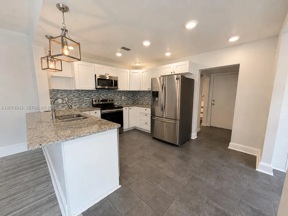 747 WEST STREET Jacksonville, FL 32204