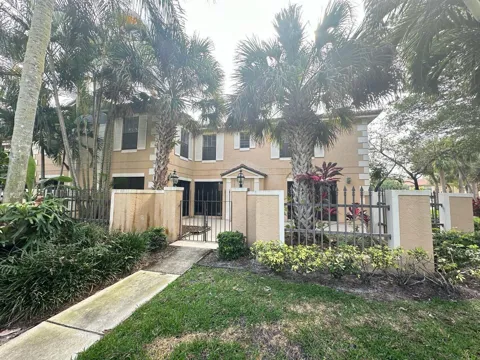 356 PRESTWICK CIRCLE #1