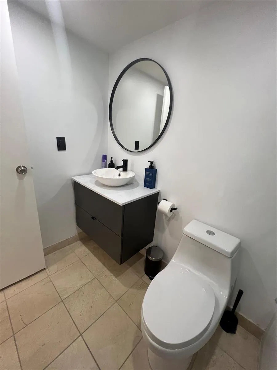 800 Parkview Drive Hallandale Beach, FL 33009