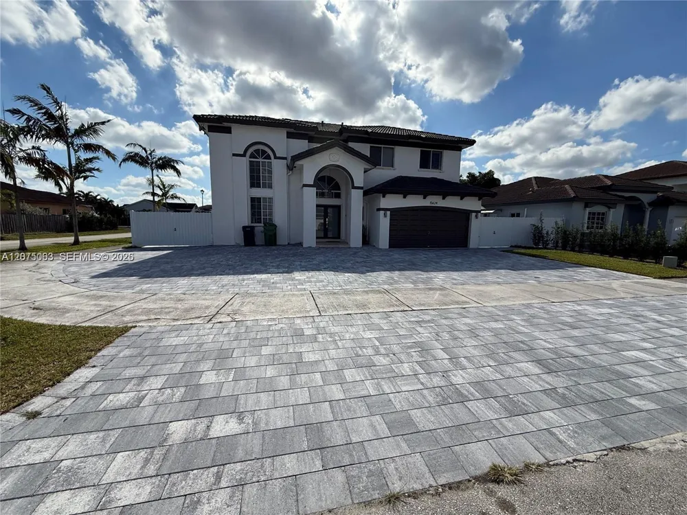 15624 SW 20th St #0 Miami, FL 33185