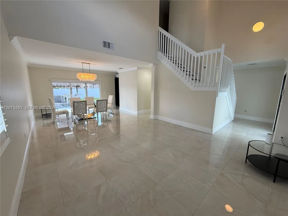 15624 SW 20th St #0 Miami, FL 33185