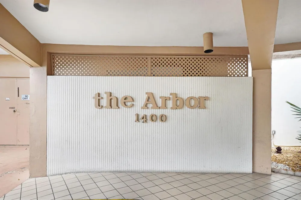 1400 Saint Charles Place #624 Pembroke Pines, FL 33026