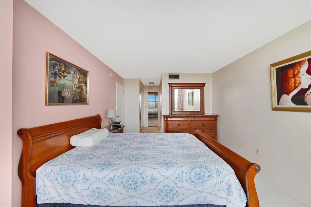1400 Saint Charles Place #624 Pembroke Pines, FL 33026