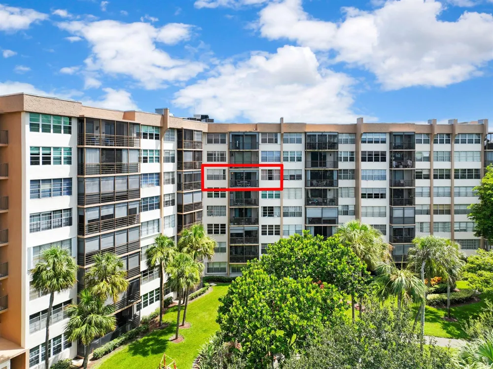 1400 Saint Charles Place #624 Pembroke Pines, FL 33026