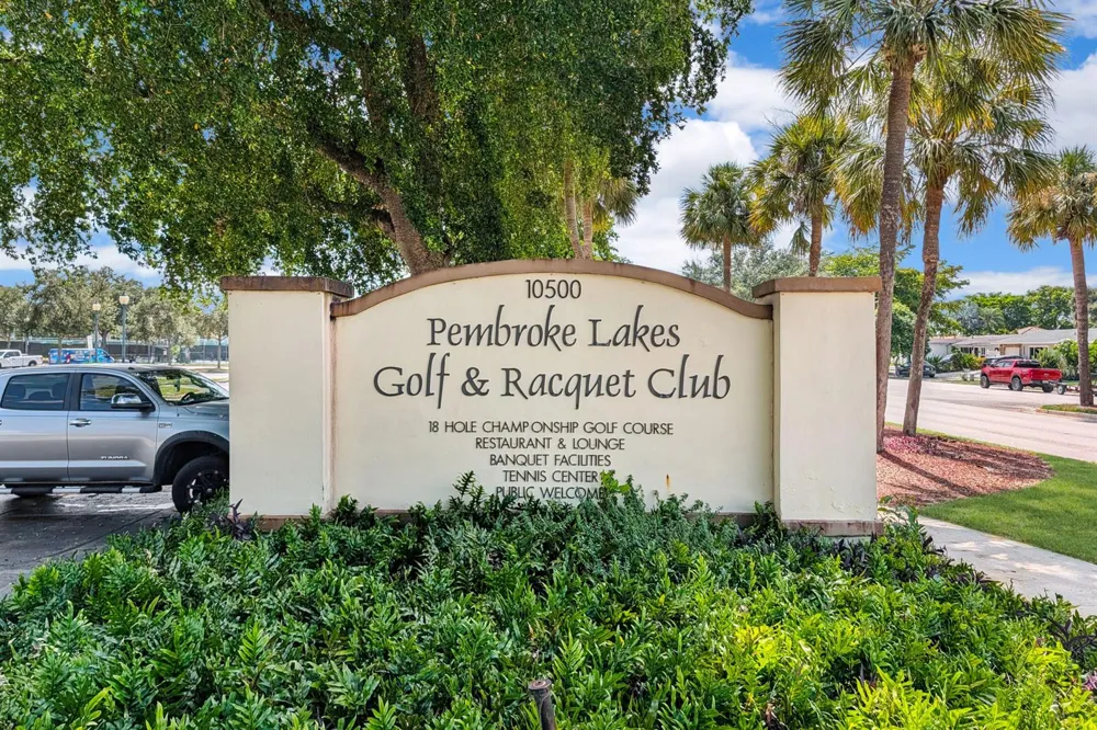 1400 Saint Charles Place #624 Pembroke Pines, FL 33026