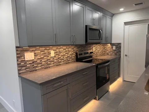 1133 NE 16TH AVENUE #10