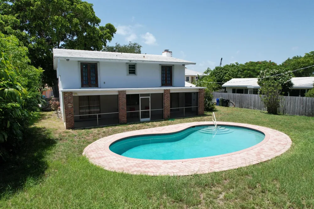 1916 HARBOURVIEW DRIVE Fort Lauderdale, FL 33316