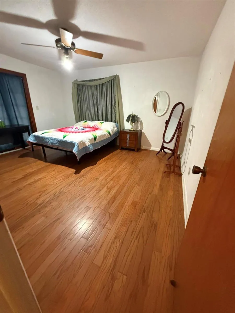 1916 HARBOURVIEW DRIVE Fort Lauderdale, FL 33316