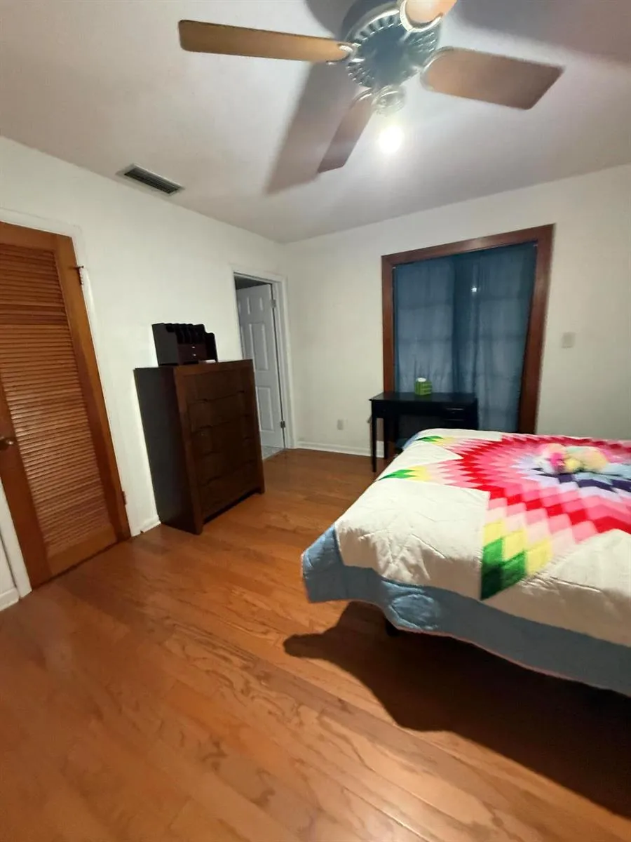 1916 HARBOURVIEW DRIVE Fort Lauderdale, FL 33316