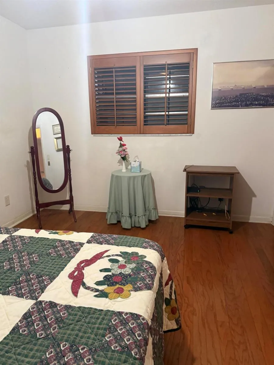 1916 HARBOURVIEW DRIVE Fort Lauderdale, FL 33316