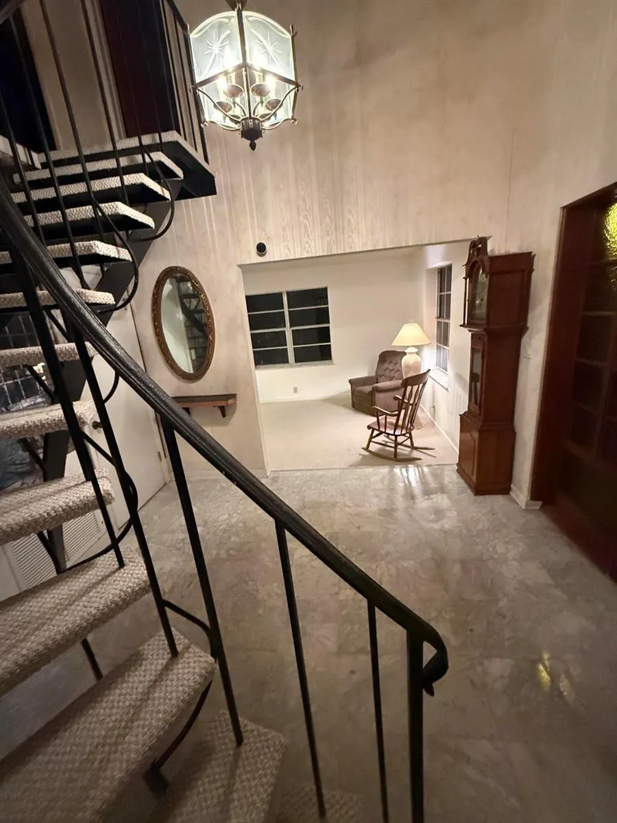 1916 HARBOURVIEW DRIVE Fort Lauderdale, FL 33316