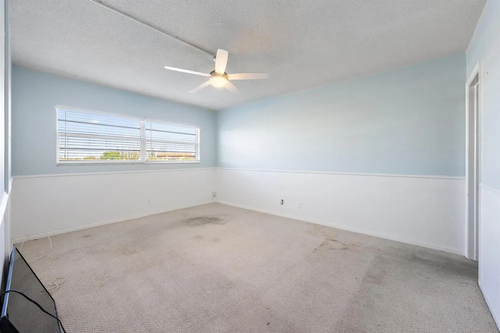 29 Yacht Club Drive #Unit 405 North Palm Beach, FL 33408