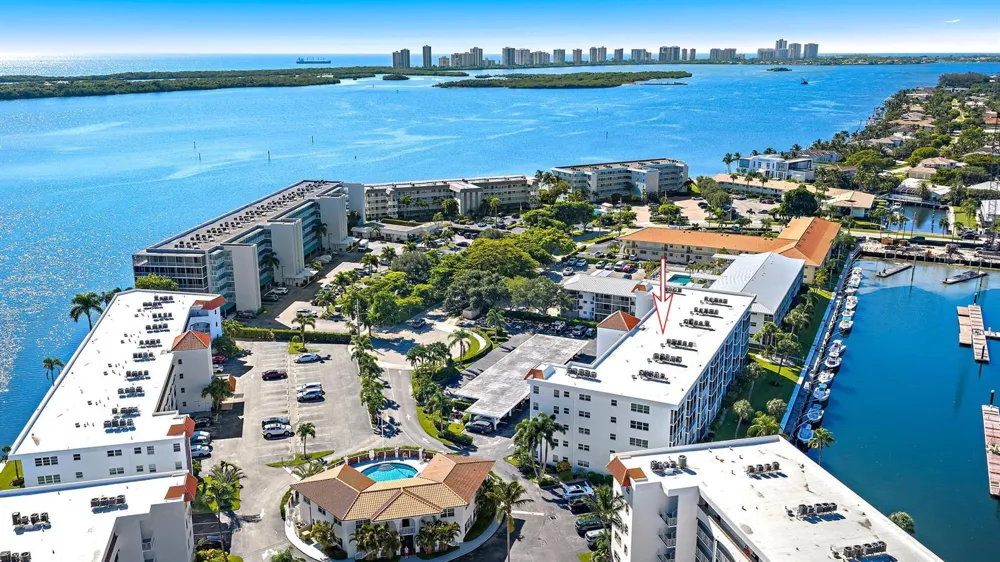 29 Yacht Club Drive #Unit 405 North Palm Beach, FL 33408