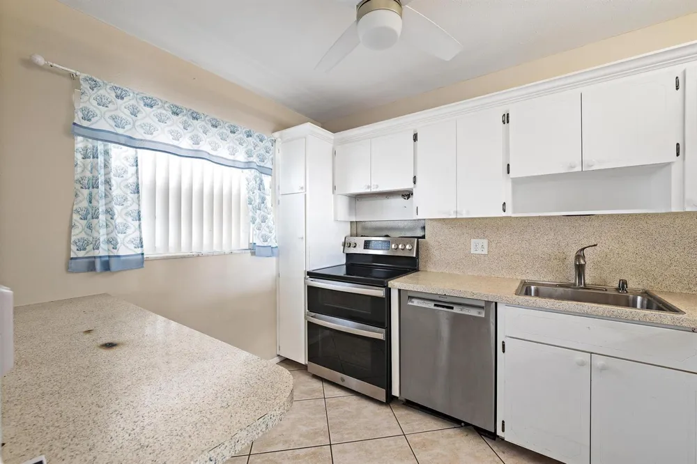 29 Yacht Club Drive #Unit 405 North Palm Beach, FL 33408