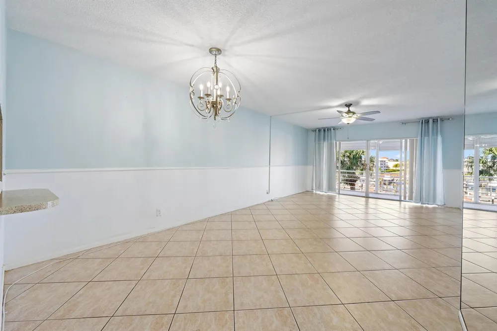 29 Yacht Club Drive #Unit 405 North Palm Beach, FL 33408