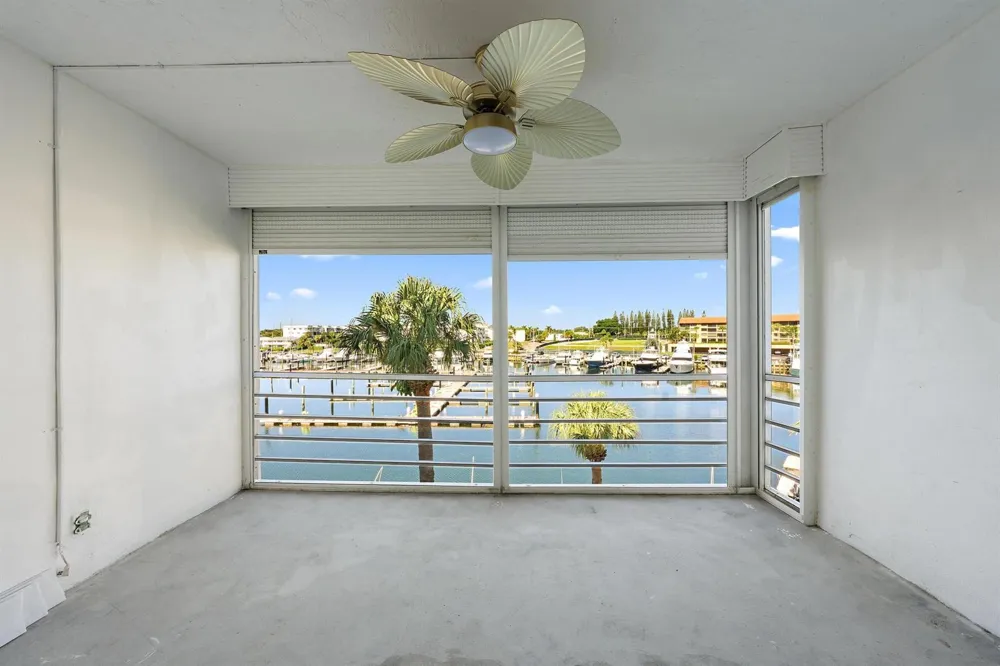29 Yacht Club Drive #Unit 405 North Palm Beach, FL 33408