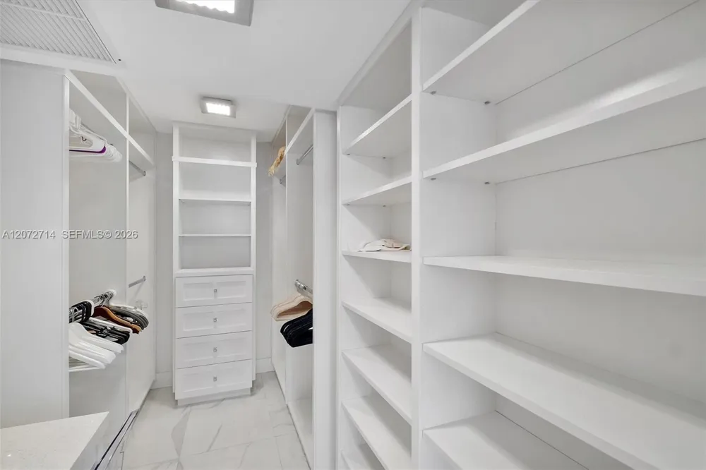 5555 Collins Ave #16B Miami Beach, FL 33140