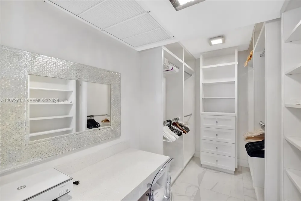 5555 Collins Ave #16B Miami Beach, FL 33140