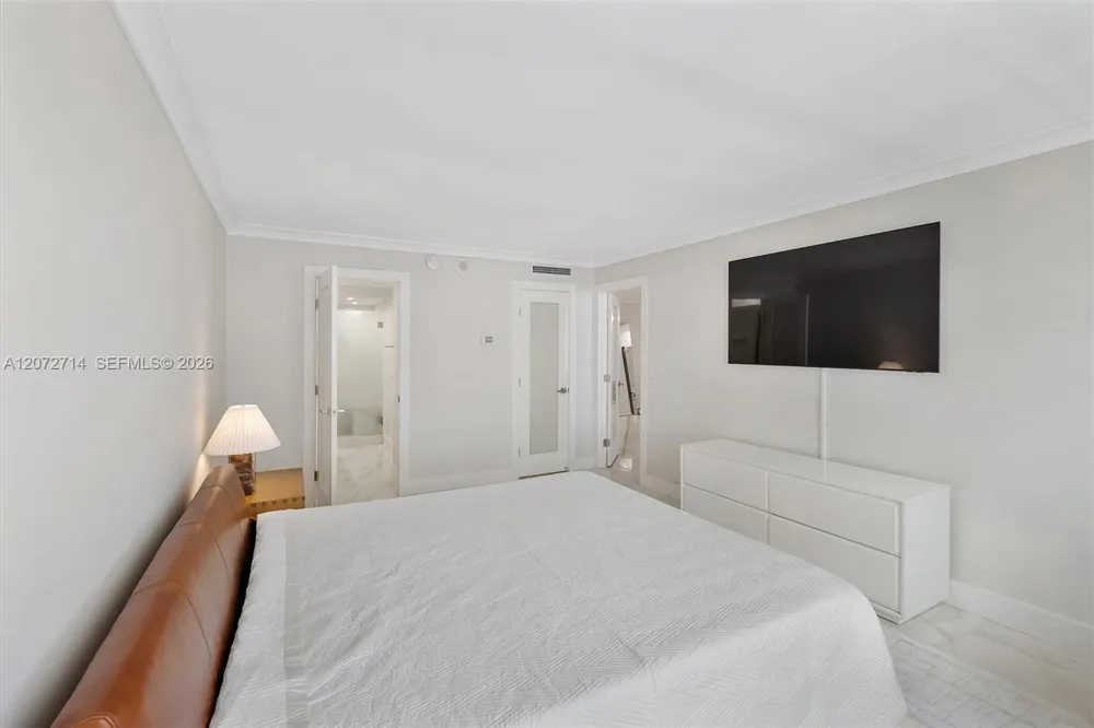 5555 Collins Ave #16B Miami Beach, FL 33140
