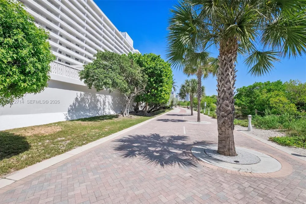 5555 Collins Ave #16B Miami Beach, FL 33140