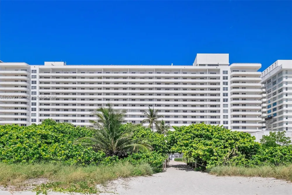 5555 Collins Ave #16B Miami Beach, FL 33140