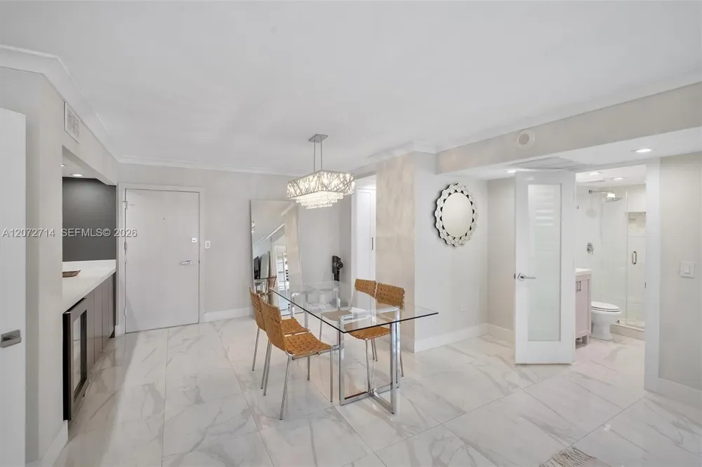 5555 Collins Ave #16B Miami Beach, FL 33140
