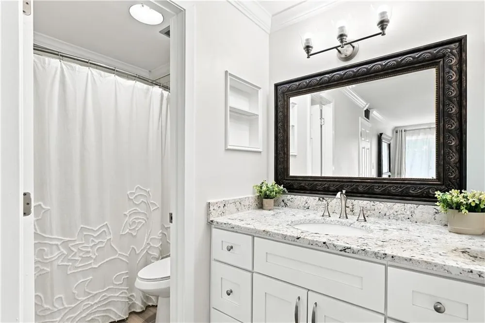 1003 Canyon Point Circle Roswell, GA 30076