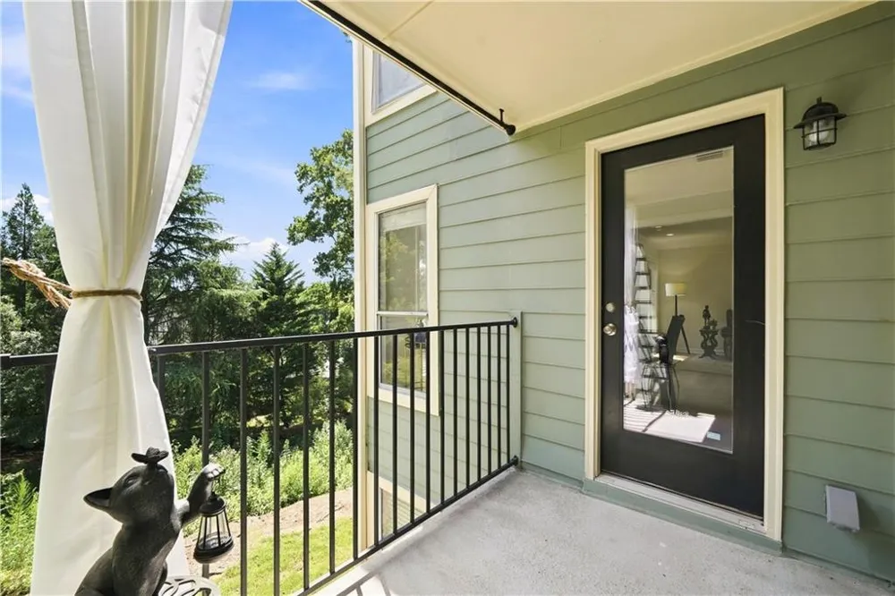 1003 Canyon Point Circle Roswell, GA 30076