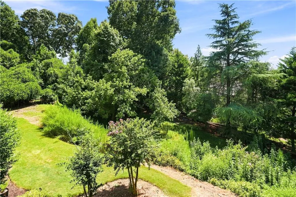 1003 Canyon Point Circle Roswell, GA 30076