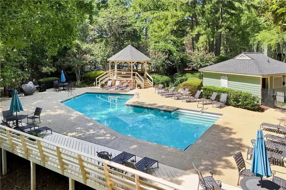 1003 Canyon Point Circle Roswell, GA 30076