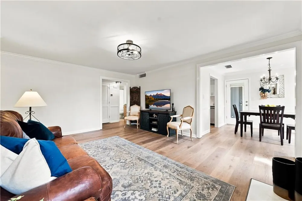 1003 Canyon Point Circle Roswell, GA 30076