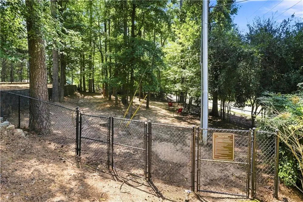 1003 Canyon Point Circle Roswell, GA 30076