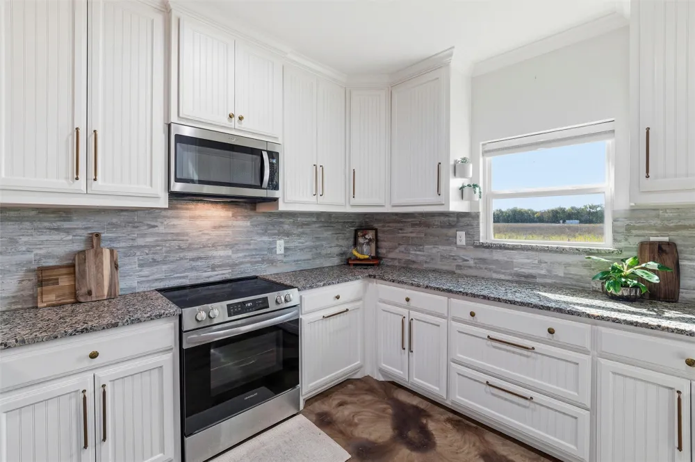 431 Advance Road Weatherford, TX 76088