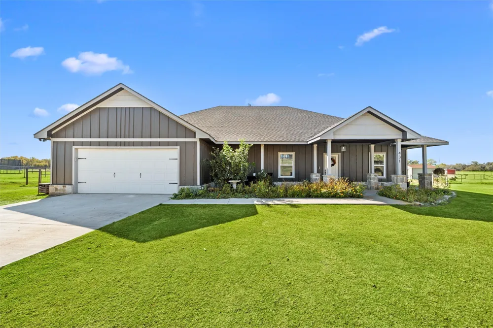 431 Advance Road Weatherford, TX 76088