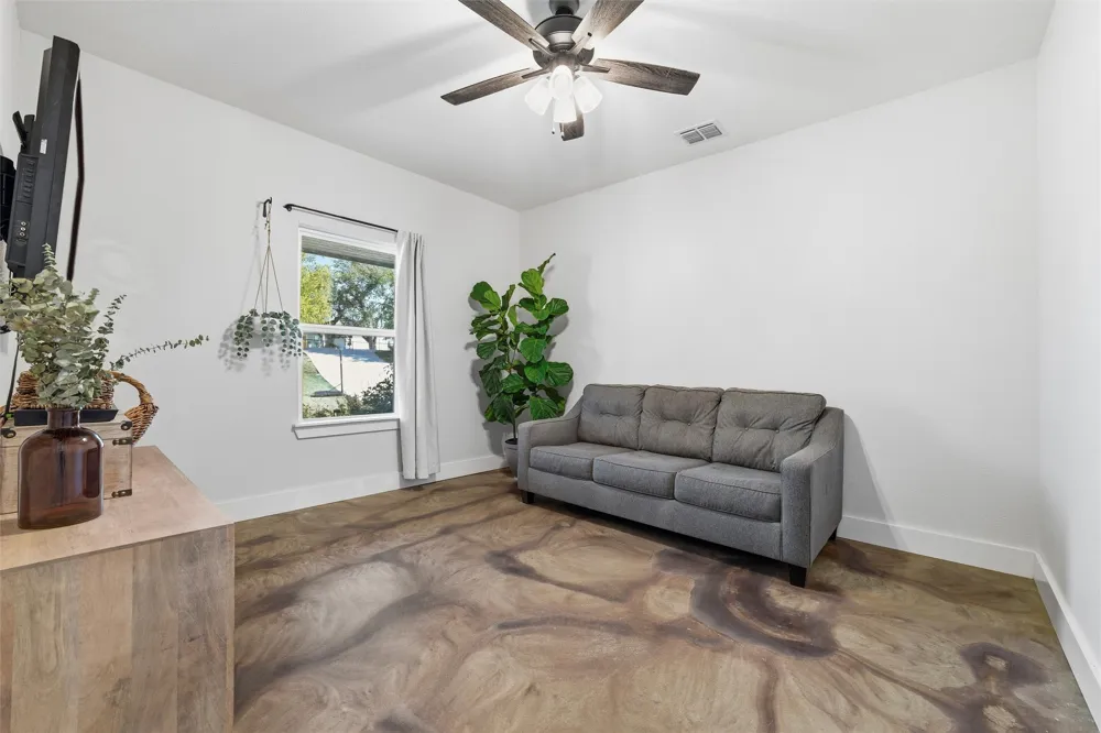 431 Advance Road Weatherford, TX 76088