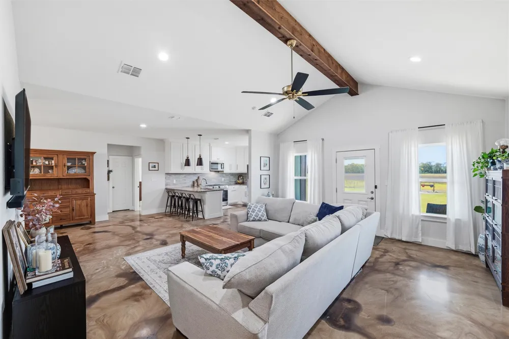 431 Advance Road Weatherford, TX 76088