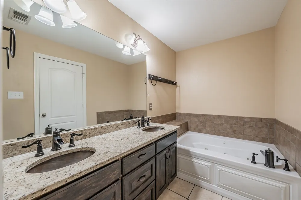 115 Pleasant Oaks Lane Springtown, TX 76082