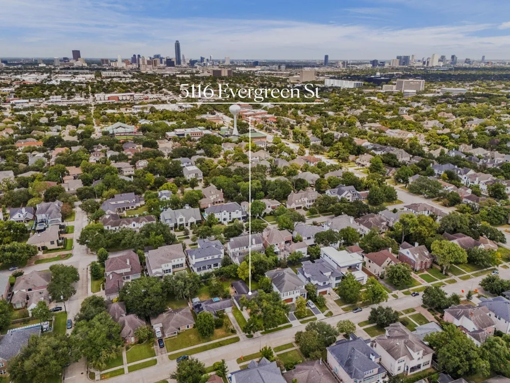 5116 Evergreen Street Bellaire, TX 77401