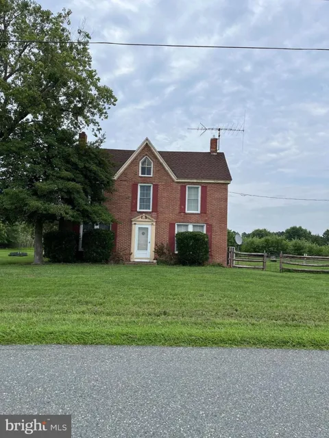 885 HUDSON ROAD