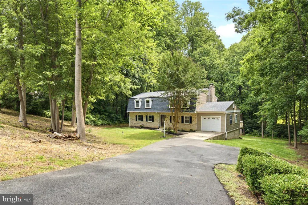 8827 LAFAYETTE DRIVE Owings, MD 20736